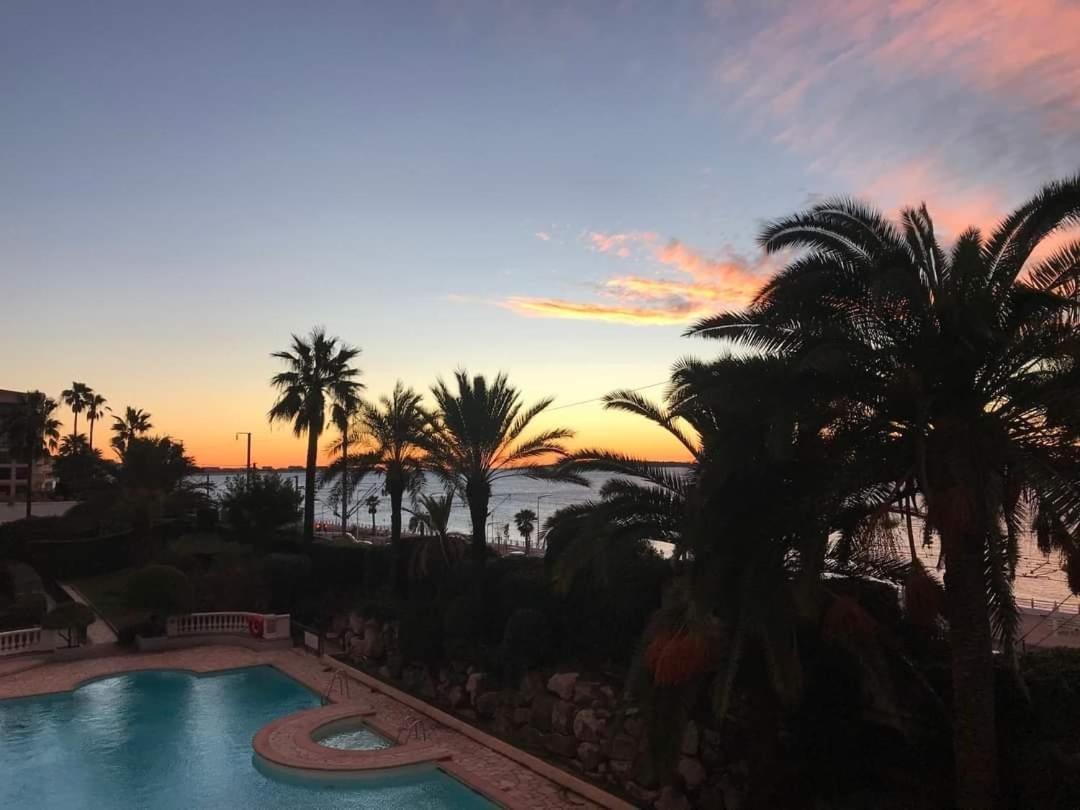 DORMIR A CANNES PIERRE ET VACANCES PISCINES A 50m DE LA PLAGE Extérieur photo